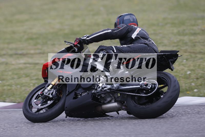 /09 19.04.2026  Caremotion get faster ADR/Gruppe gelb/34